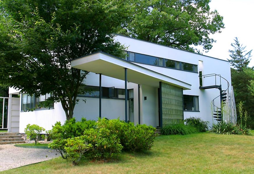 Casa lui Walter Gropius din SUA, 1938. http://richard-schooler.net/2004/IMG_1739.jpg