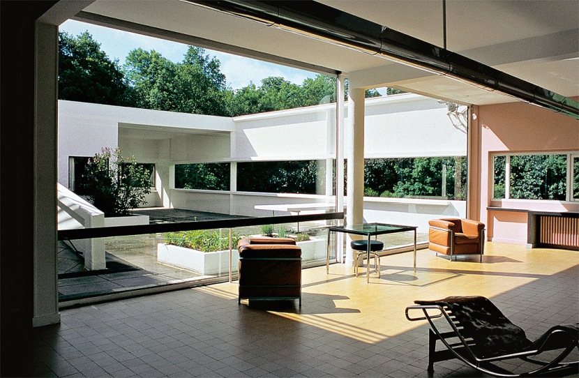 Interior la Vila Savoye. Foto: http://www.architectural-review.com/Journals/2012/01/31/t/p/v/047A_KC_LECORBUSIER_04312_1.jpg